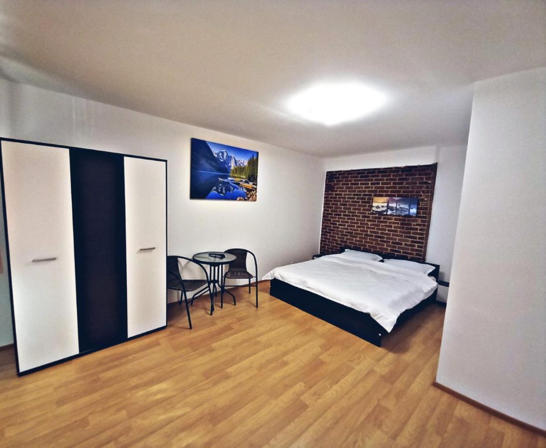 Camere In Regim Hotelier Braşov Eksteriør bilde