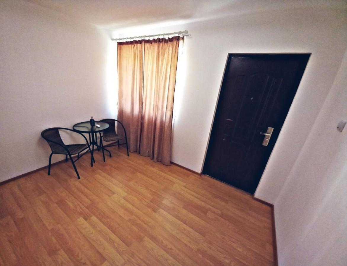 Camere In Regim Hotelier Braşov Eksteriør bilde