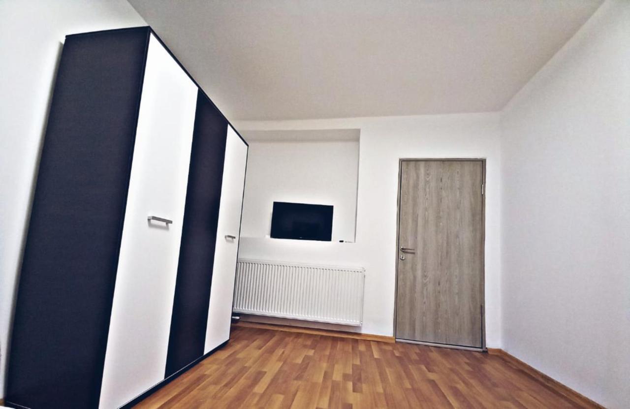 Camere In Regim Hotelier Braşov Eksteriør bilde